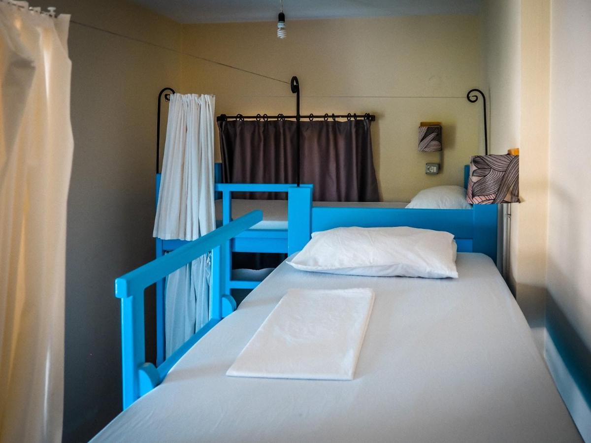 Sun Bakers Hostel Himare Exterior photo