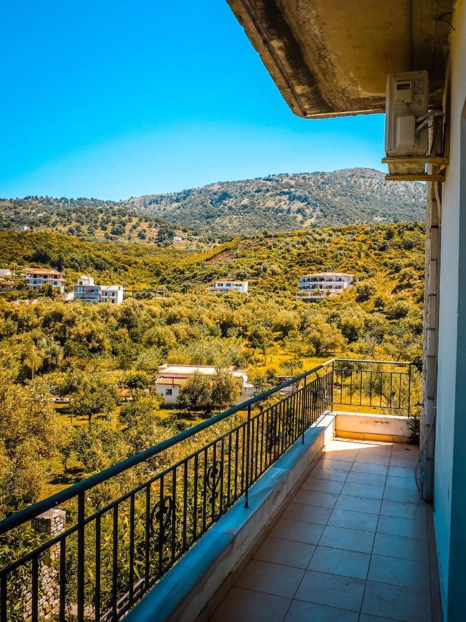 Sun Bakers Hostel Himare Exterior photo